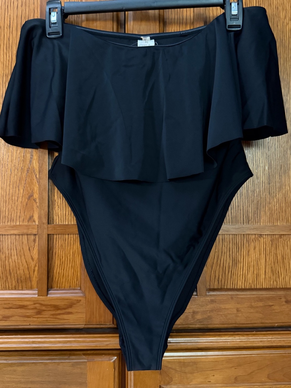 NWT Forever 21 Deep High-Cut Off-Shoulder Strapless One-Piece Flounce Swimsuit